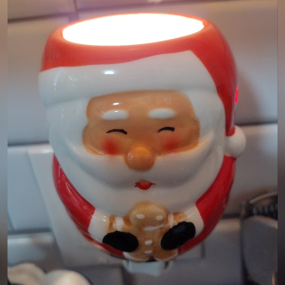 Tuscany candle wax warmer santa claus